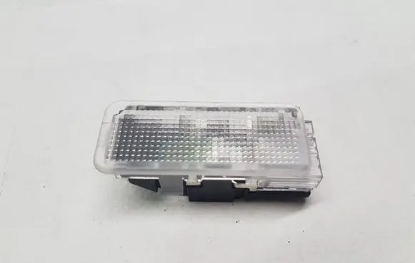 Peugeot 3008 II Boot/trunk interior light 6362N6 9813171980