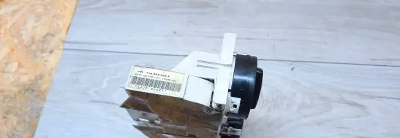 Volkswagen Golf V Climate control unit 1J0819045F 901511201000