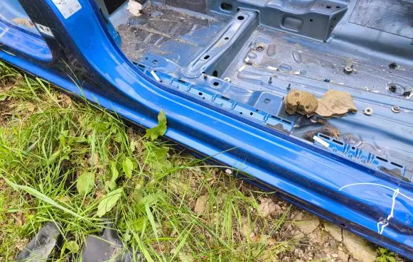 Volkswagen T-Roc Pillar (middle) 