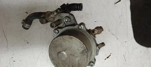 Opel Combo C Vacuum pump