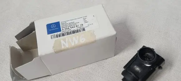 Mercedes-Benz E W211 Parking PDC sensor A0045428718