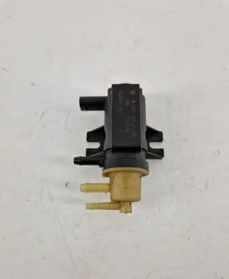 Mercedes-Benz C W205 Turbo solenoid valve A0091533128
