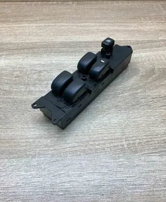 Mitsubishi Pajero Electric window control switch MR768629X C8DD150MS8D