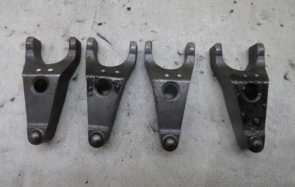 Toyota RAV 4 (XA40) Fuel Injector clamp holder GMAUTO4574097