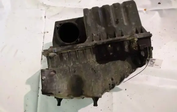Air filter box