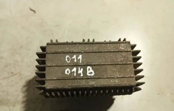 Opel Zafira B Glow plug pre-heat relay 55353011 51299014B