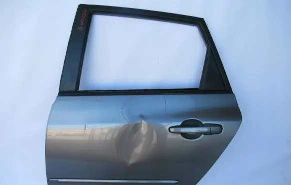 Mazda 3 I Rear door