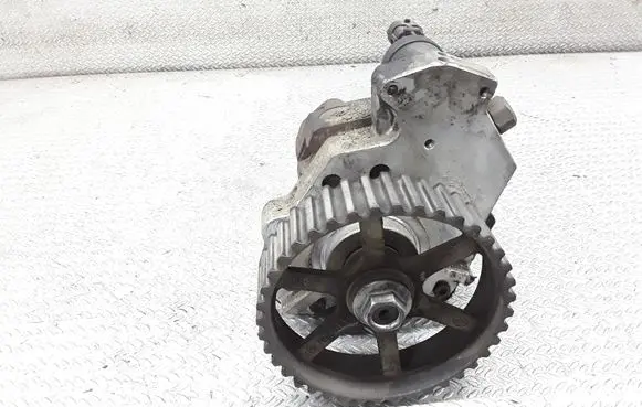 Renault Laguna II Fuel injection high pressure pump 8200108225 0445010075