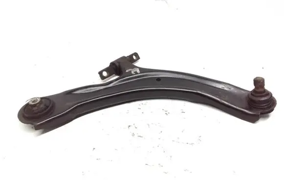 Nissan Qashqai Front lower control arm/wishbone