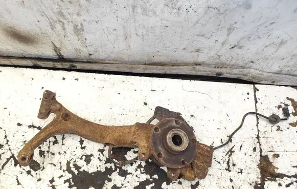 Audi A4 S4 B5 8D Front wheel hub spindle knuckle 8D0407258