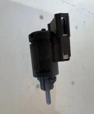 Audi A6 S6 C6 4F Brake pedal sensor switch 3B0945511C 19322010 08648