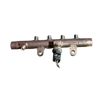 Renault Scenic III - Grand scenic III Fuel main line pipe 8200704212 A2C27000234