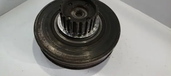 Volkswagen PASSAT B4 Crankshaft pulley