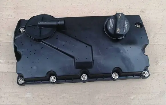 Volkswagen PASSAT B6 Rocker cam cover