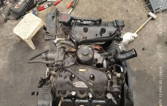 Jaguar XF X250 Engine ELD 8X2Q6007AA 110805080319