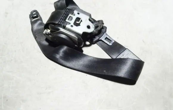 Audi A4 S4 B7 8E 8H Front seatbelt 8E0857706G