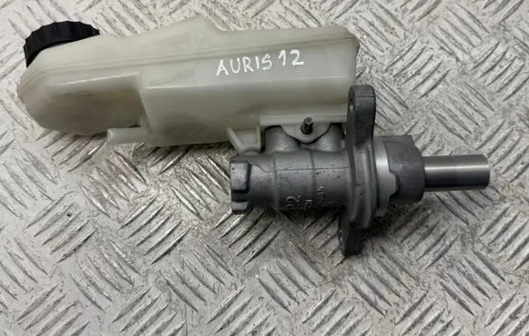 Toyota Auris 150 Master brake cylinder 4720109300 4720109500