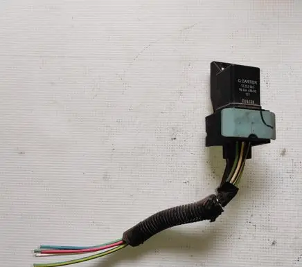 Ford Fiesta Glow plug pre-heat relay 9640469680