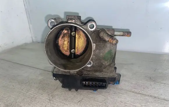 Mitsubishi Outlander Throttle body valve 6418