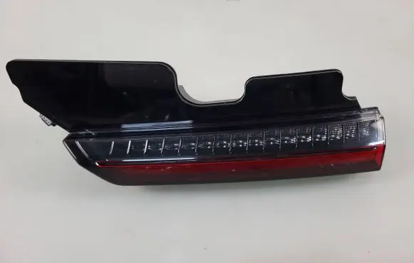 Volvo C40 Rear/tail lights 32404488 P01556202