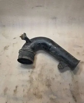 BMW 7 E38 Air intake duct part 1742983