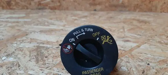 Volvo XC90 Passenger airbag on/off switch 31376465