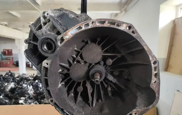 Renault Trafic III (X82) Manual 6 speed gearbox 8200546200 PF6010 C296824