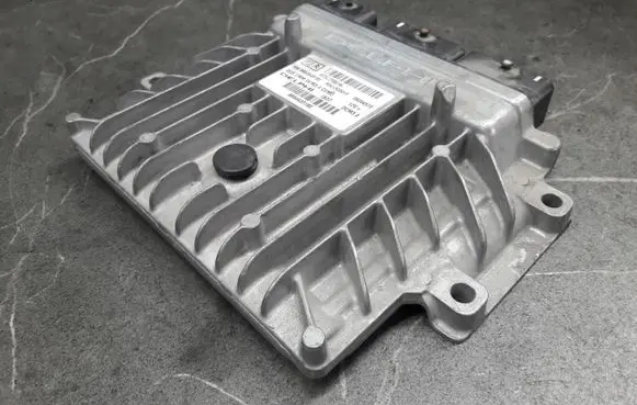 Peugeot 407 Engine control unit/module ECU 28094573