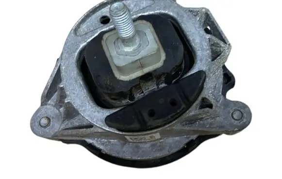 BMW 4 F32 F33 Engine mount bracket 6787659 22116787659