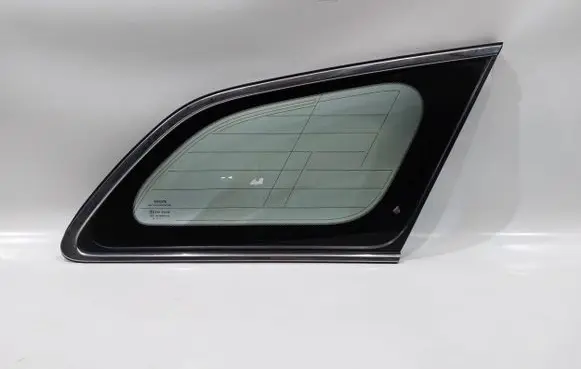 Toyota Avensis T270 Rear side window 43R00048