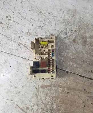 Toyota Avensis Verso Fuse module 8922144030