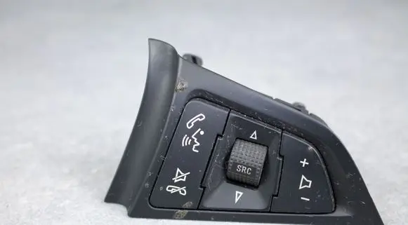Opel Zafira C Steering wheel buttons/switches 13268686