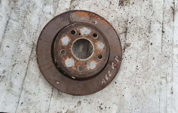 Toyota Auris 150 Rear brake disc NOCODE