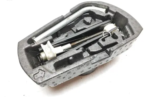Volkswagen Polo V 6R Tool set 6Q0012115H