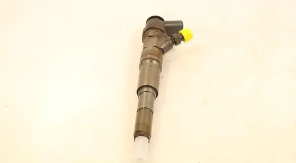 BMW 3 E90 E91 Fuel injector 0445110209