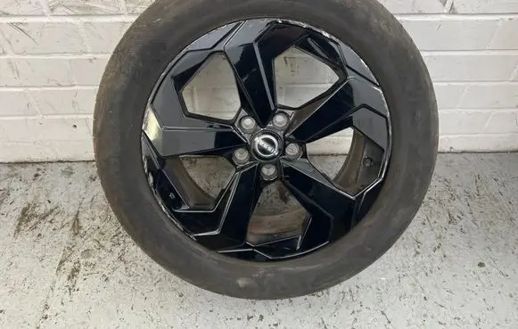 R18 alloy rim