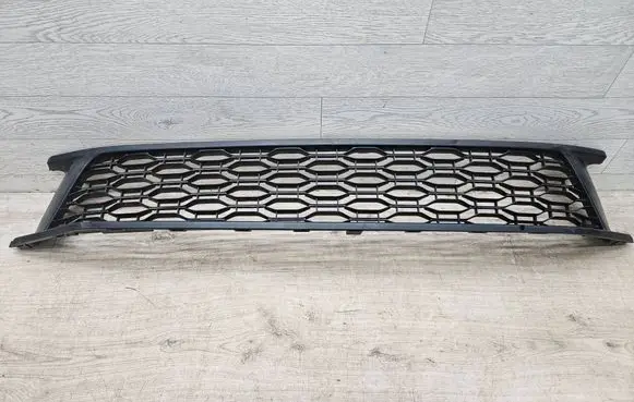 Front bumper lower grill