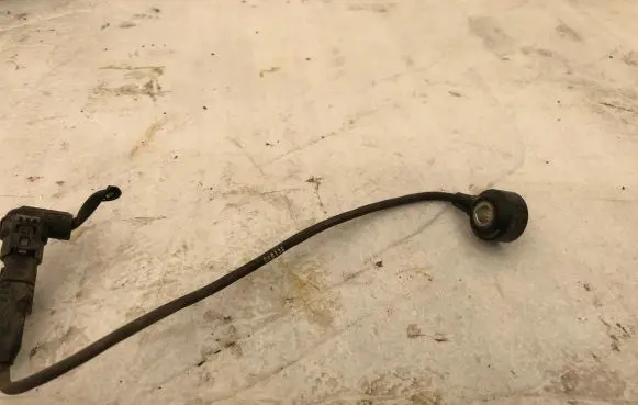 Mercedes-Benz GLA W156 X156 Detonation knock sensor A0071530428