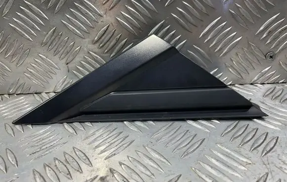 Peugeot 5008 II Fender end trim 9811262080