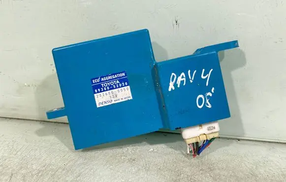 Toyota RAV 4 (XA30) Other control units/modules 8930052030