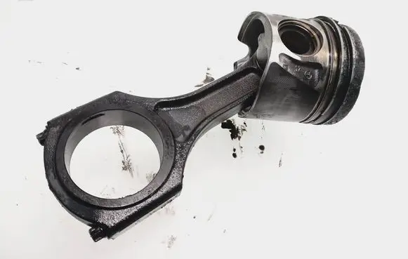 Mercedes-Benz Sprinter W906 Piston with connecting rod 8439f 65100
