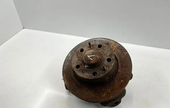 Iveco Daily 3rd gen Front wheel hub