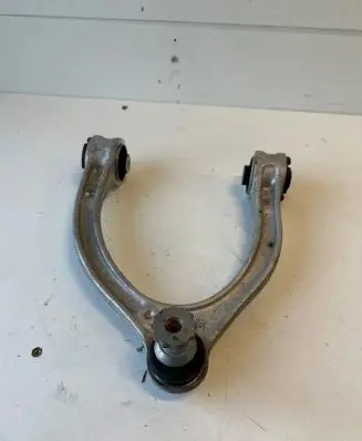 Mercedes-Benz C W205 Front upper control arm/wishbone 