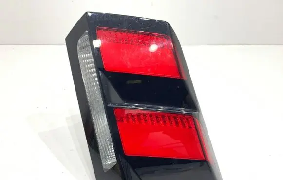 Peugeot 3008 II Rear/tail lights 9810477780