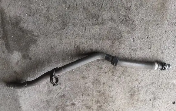 BMW 5 G30 G31 Engine coolant pipe/hose 9208184