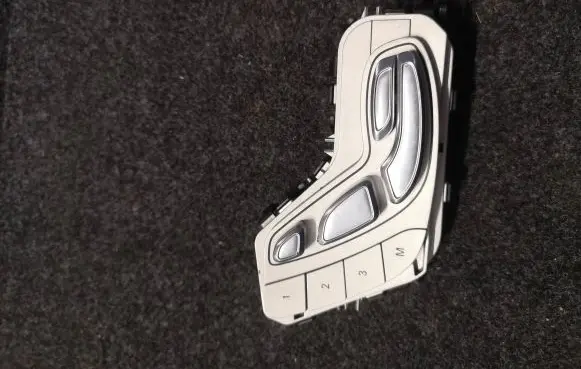 Mercedes-Benz C W205 Seat control switch A2059056651 12721777 SW132301