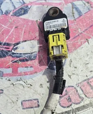 Mitsubishi Lancer VIII Airbag deployment crash/impact sensor 8651A143 39754C TRXME2099FM053