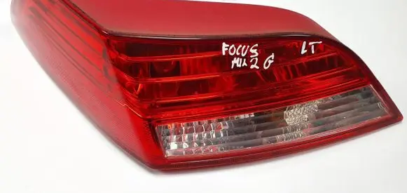 Ford Focus Rear/tail lights 6N41-13405-A