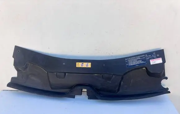 Mercedes-Benz Vito Viano W447 Engine bonnet/hood lock trim molding A4478850236