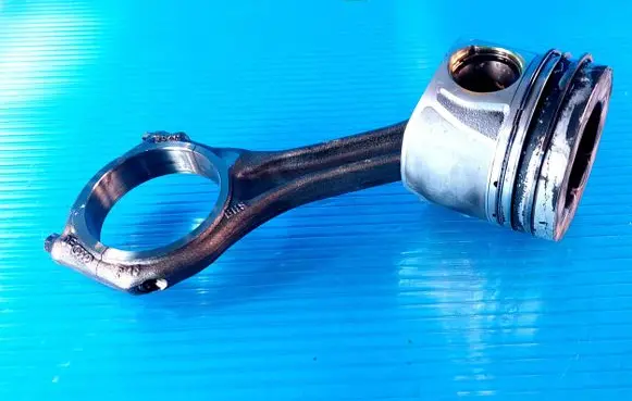 Audi A6 Allroad C7 Piston with connecting rod 59AE